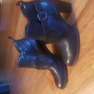 Women's Born Ankle Boots 3" Stacked Heel Sz 8 Black
